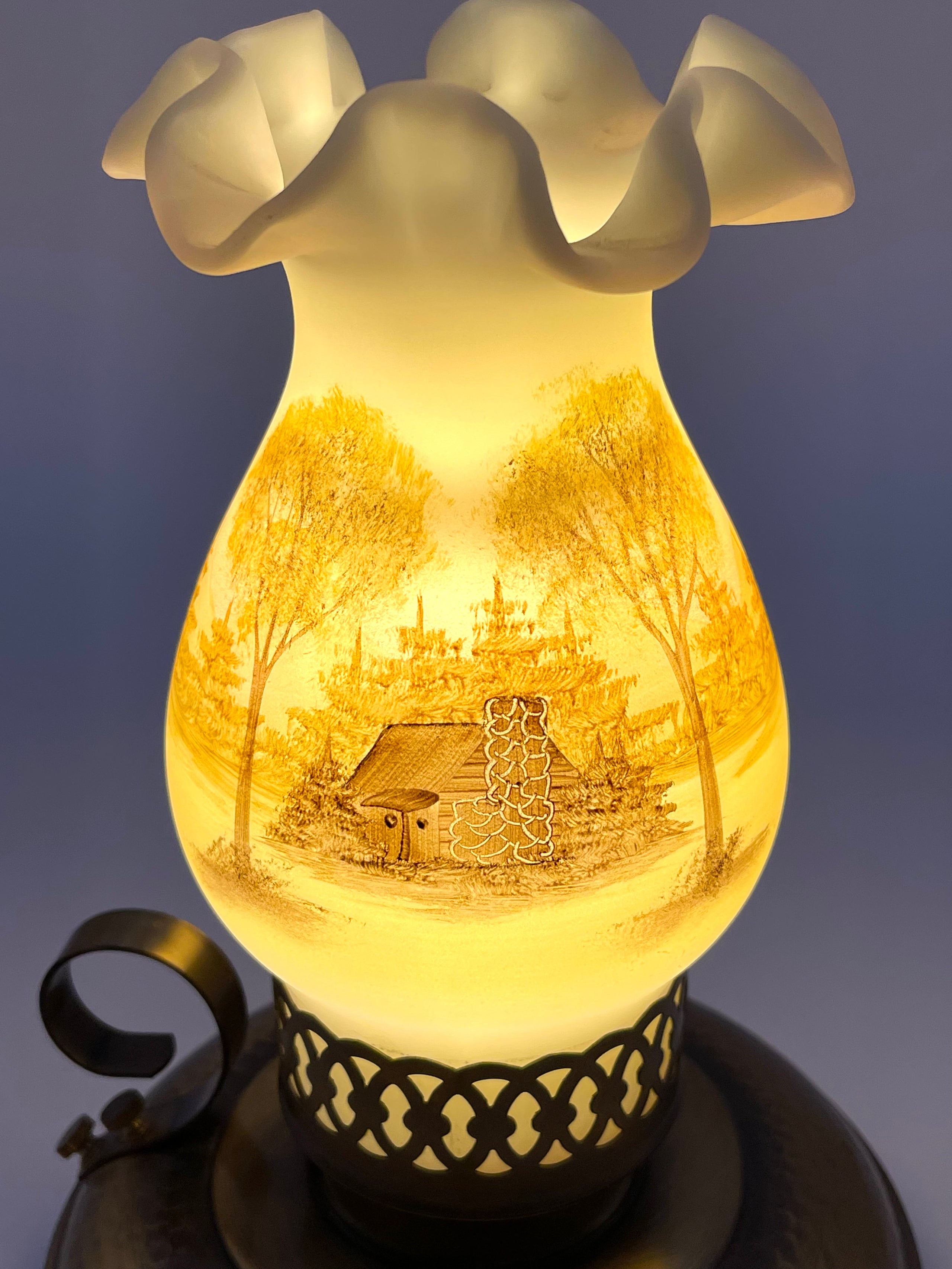 Fenton Log Cabin Lamp